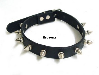 Collier goth